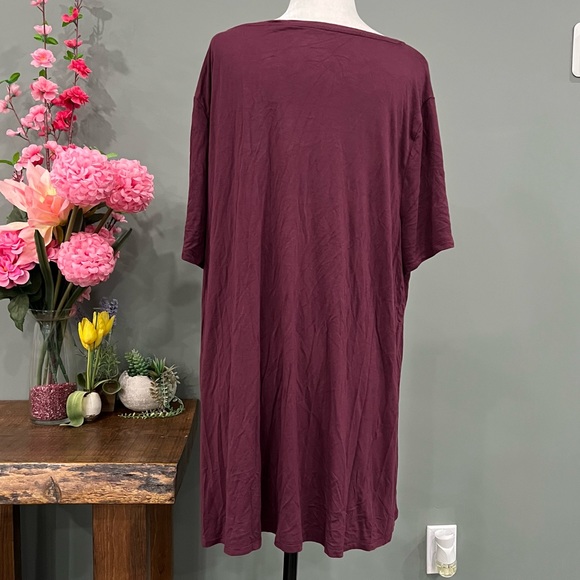 Amazon Essentials T-Shirt - Picture 4 of 11